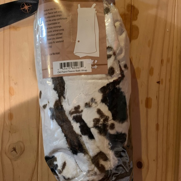 Women’s Journey Bath Wrap by Scene Weaver - Picture 2 of 5